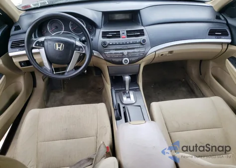 2011 Honda Accord Lxp z USA, uszkodzony, nr VIN 1HGCP2F44BA069108